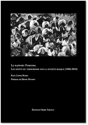 image de couverture présentant un groupe de personnes agenouillées qui crient crient « ETA, tire, voici ma nuque  (o voici ma tête) » pour protester contre l’assassinat de leur voisin Miguel Ángel Blanco, le 13 juillet 1997