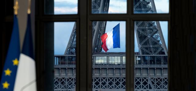 Drapeau français sur la Tour Eiffel