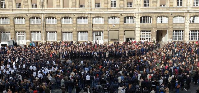 Minute de silence suite à l'attentat de la préfecture de police de Paris survenu le 3 octobre 2019