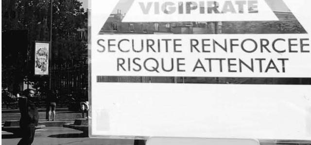 Panneau d'information Vigipirate - Sécurité renforcée - Risque attentat