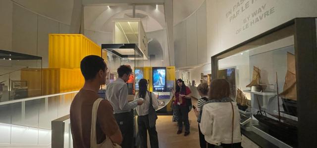 photographie de la visite guidée du MMT au musée de la marine