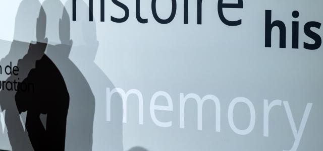 Bâche du séminaire international 2025 "Traces et témoignages : quels récits historiques sur le terrorisme ?