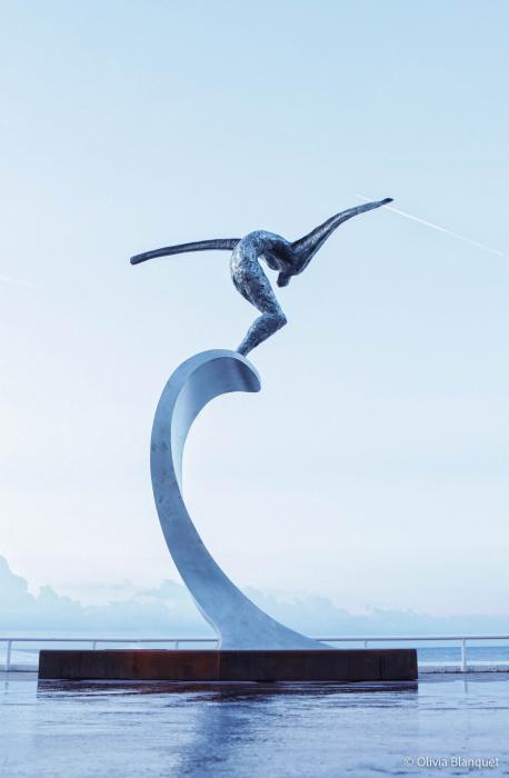 Vue de la sculpture l'Ange de la baie