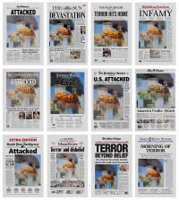 Compilation de journaux anglo-saxons avec la même image à la une (l'explosion provoquée par l'avion percutant la tour Nord du World Trade Center le 11 septembre 2001)