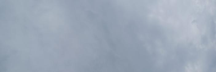 Photo d'un ciel gris et nuageux 