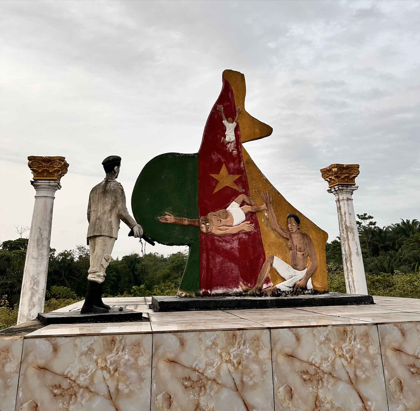 Monument en mémoire des victimes du massacre d'Ekité (31 décembre 1956, Sanaga-Maritime), 2 mars 2024