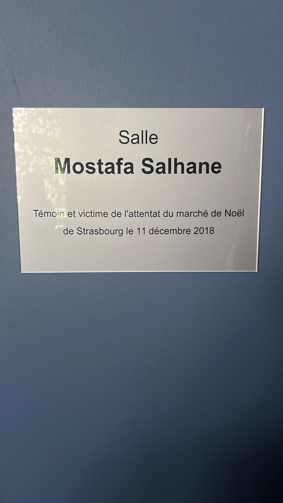 image montrant une plaque portant le nom de Mostafa Salhane